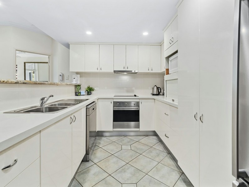 34/23-25 Veivers Road, Palm Cove QLD 4879