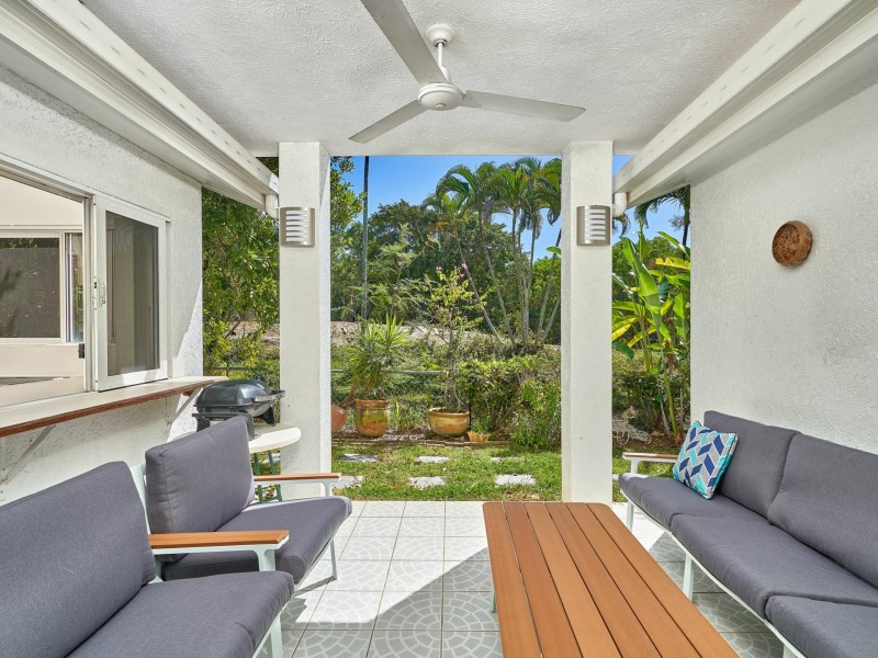 2/70-72 Cedar Road, Palm Cove QLD 4879