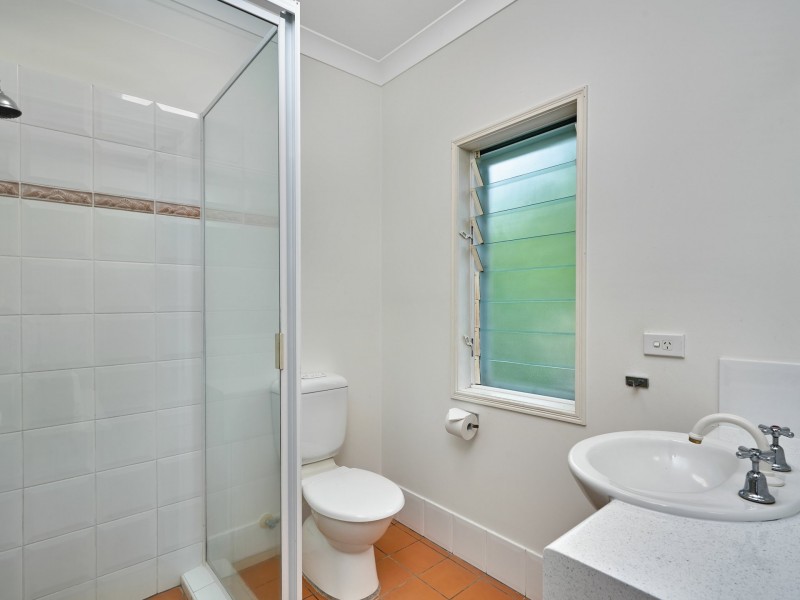 2/70-72 Cedar Road, Palm Cove QLD 4879