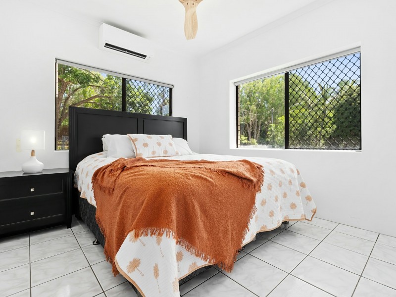 2 Baines Street, Clifton Beach QLD 4879
