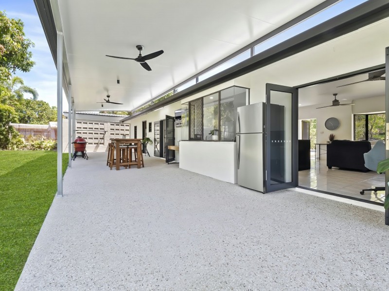 2 Baines Street, Clifton Beach QLD 4879