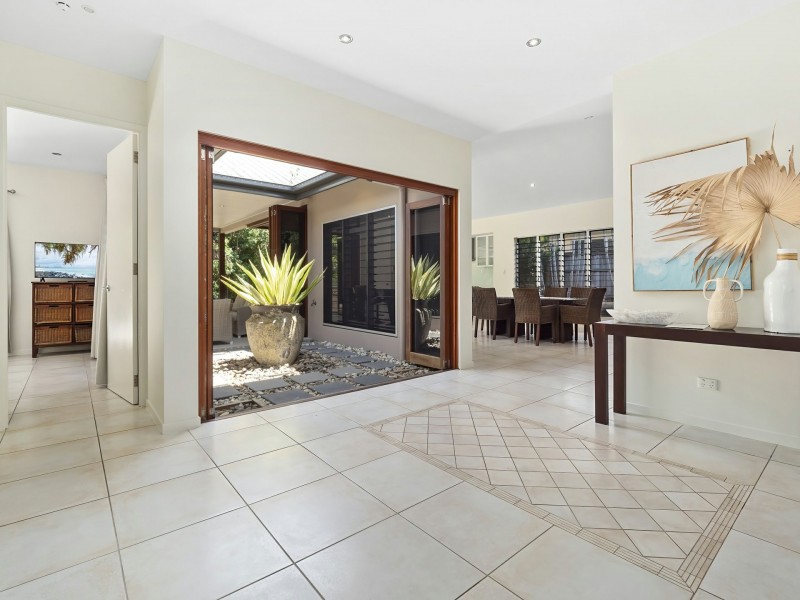 21 Aurelia Road, Palm Cove QLD 4879