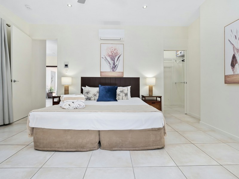 21 Aurelia Road, Palm Cove QLD 4879