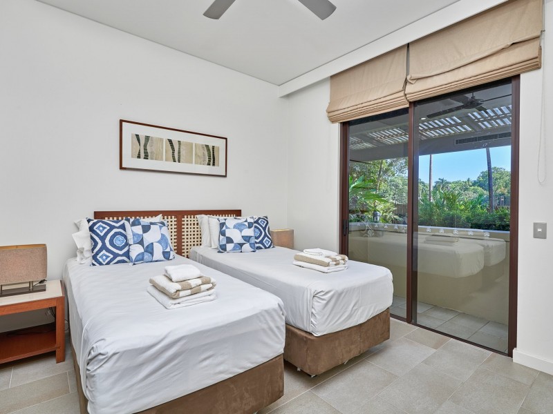 105/5 Triton Street, Palm Cove QLD 4879