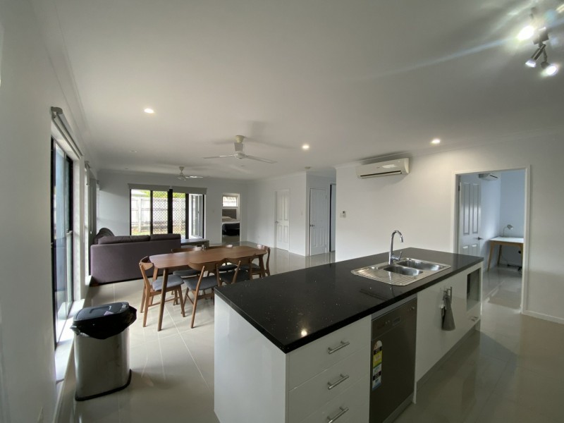 9 The Avenue, Trinity Park QLD 4879