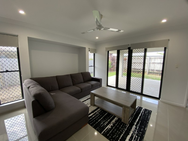 9 The Avenue, Trinity Park QLD 4879