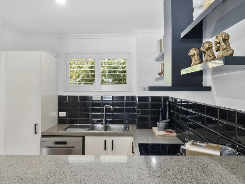 316/305 Coral Coast Drive, Palm Cove QLD 4879