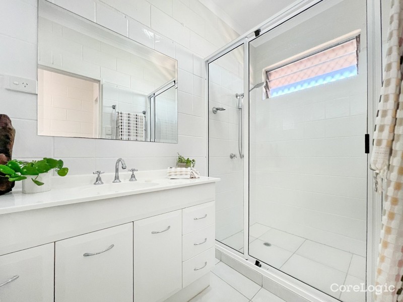 5/49 Sims Esplanade, Yorkeys Knob QLD 4878