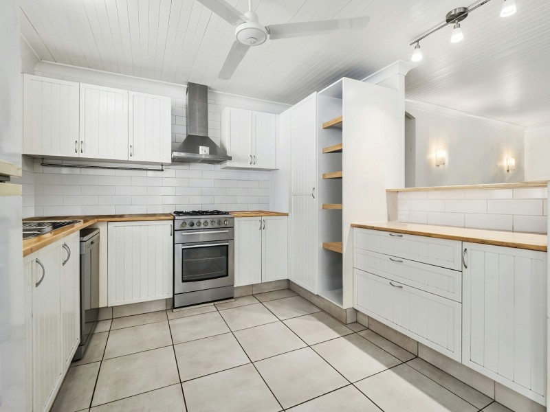 1 Rudder Street, Clifton Beach QLD 4879