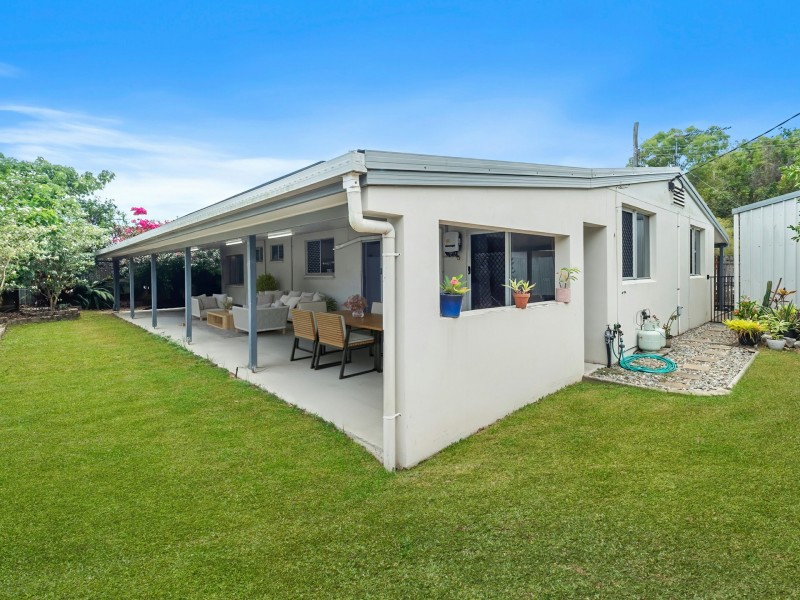 1 Rudder Street, Clifton Beach QLD 4879