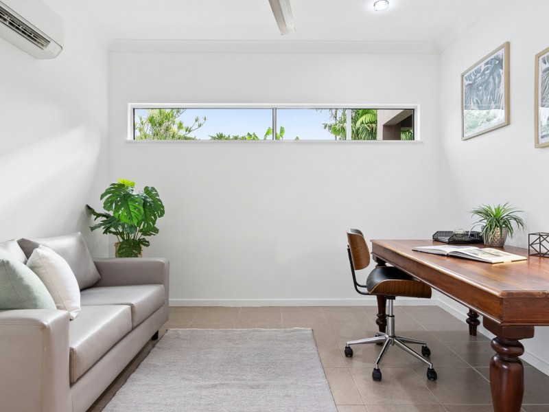 6 Pambula Close, Kewarra Beach QLD 4879