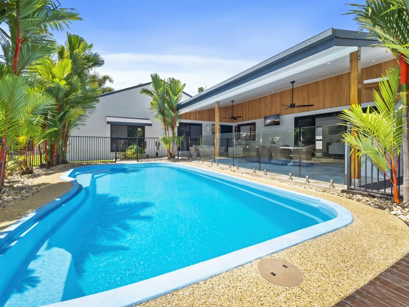 2 Ribbon Close, Clifton Beach QLD 4879