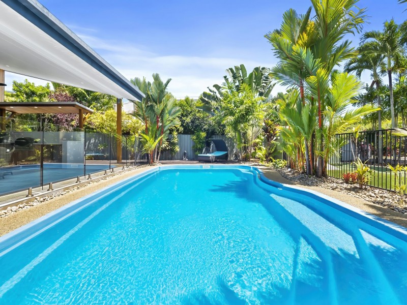 2 Ribbon Close, Clifton Beach QLD 4879
