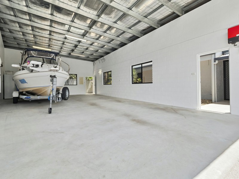 2 Ribbon Close, Clifton Beach QLD 4879