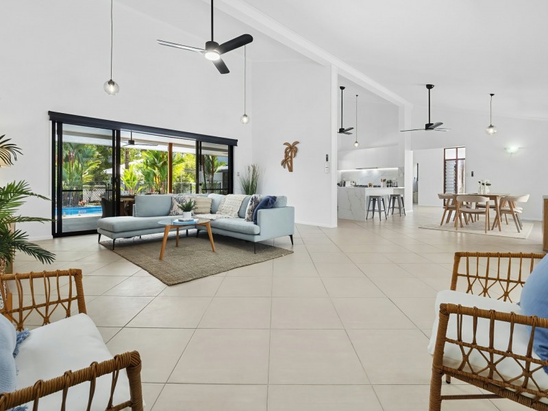 2 Ribbon Close, Clifton Beach QLD 4879