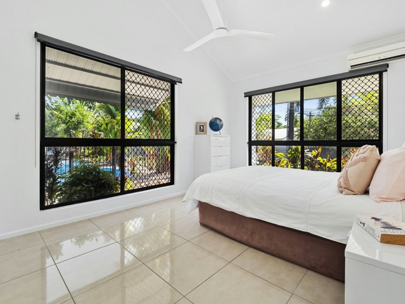 2 Ribbon Close, Clifton Beach QLD 4879