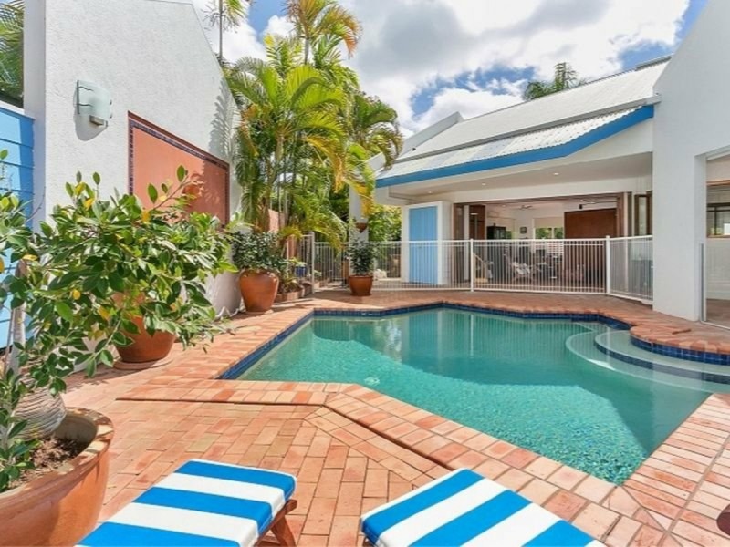 4 Turtle Close, Clifton Beach QLD 4879