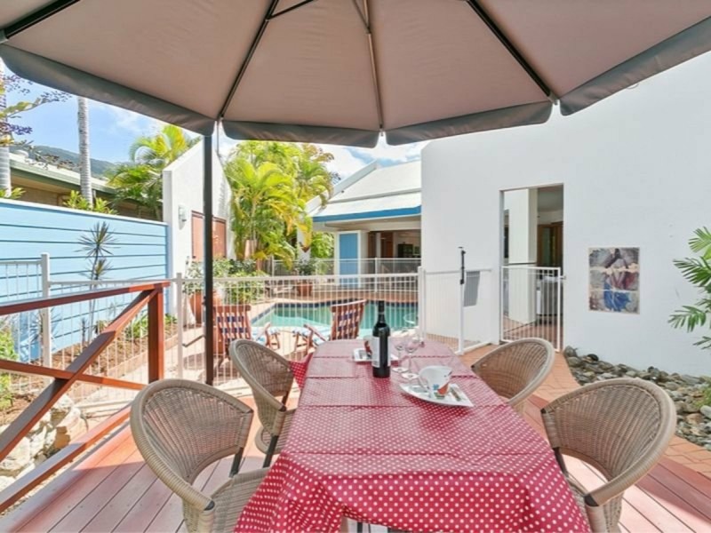 4 Turtle Close, Clifton Beach QLD 4879