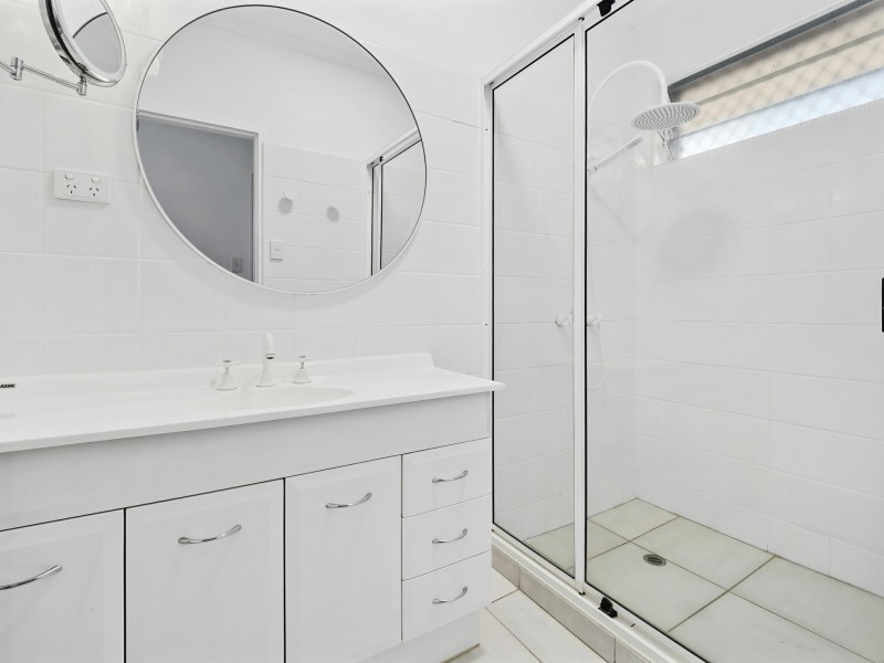 5/49 Sims Esplanade, Yorkeys Knob QLD 4878