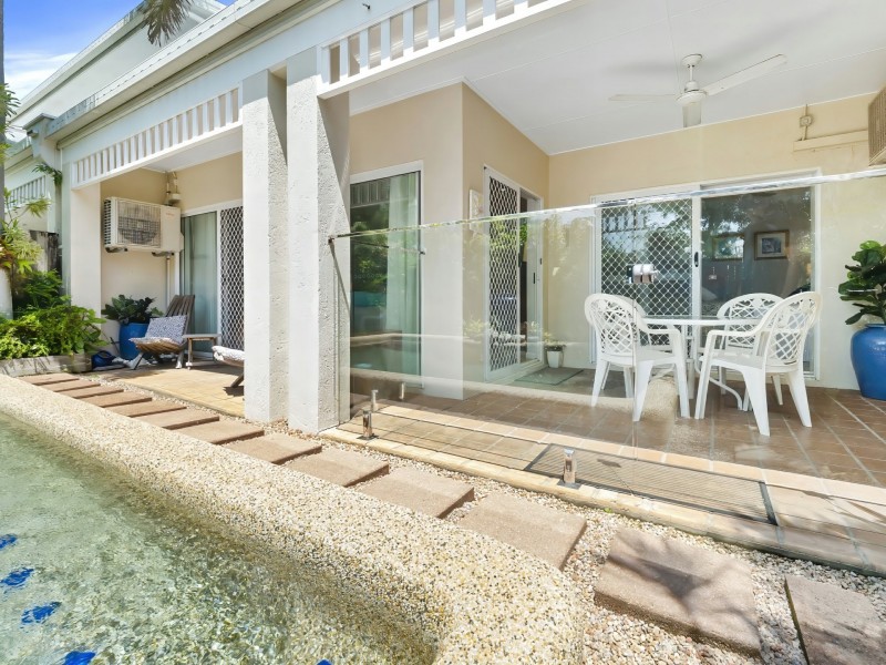 6/24 Warren Street, Palm Cove QLD 4879