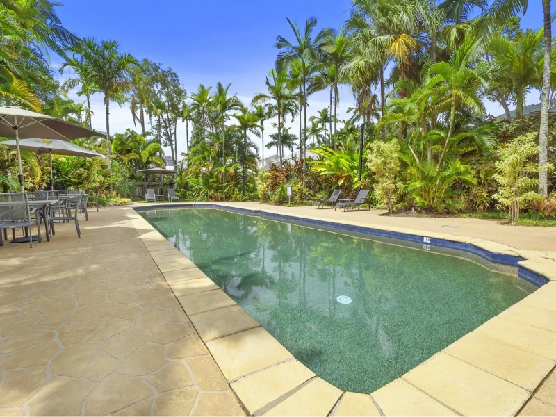6/24 Warren Street, Palm Cove QLD 4879