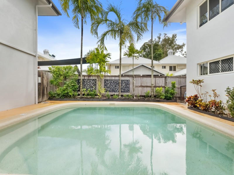 8/30 Oliva St, Palm Cove QLD 4879