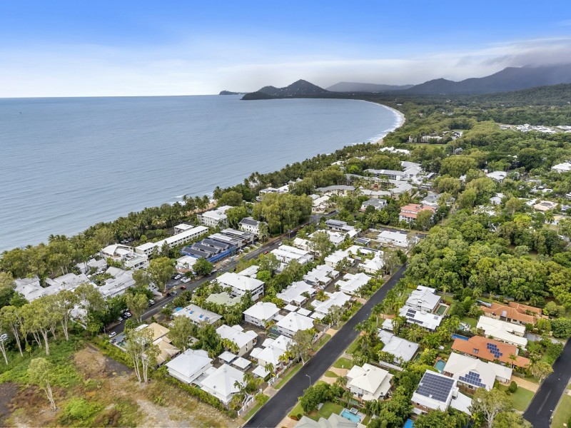 8/30 Oliva St, Palm Cove QLD 4879