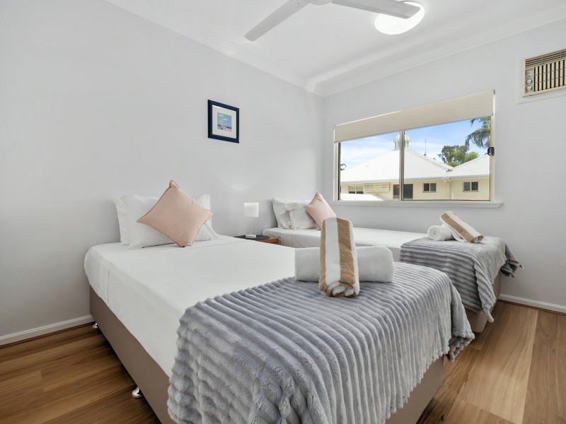 8/30 Oliva St, Palm Cove QLD 4879