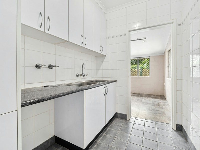 7 Tudor Close, Trinity Park QLD 4879