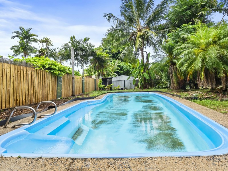 7 Tudor Close, Trinity Park QLD 4879