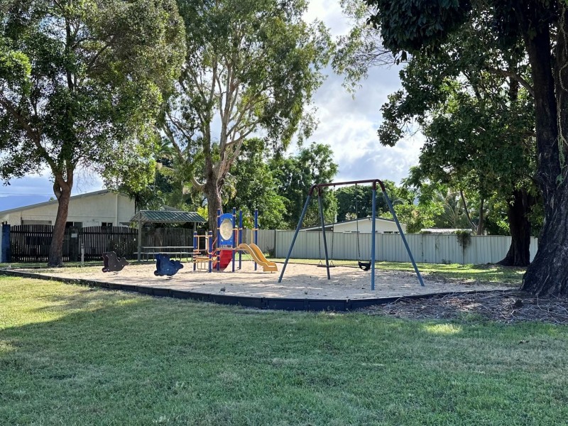 7 Tudor Close, Trinity Park QLD 4879