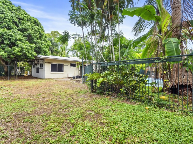 7 Tudor Close, Trinity Park QLD 4879