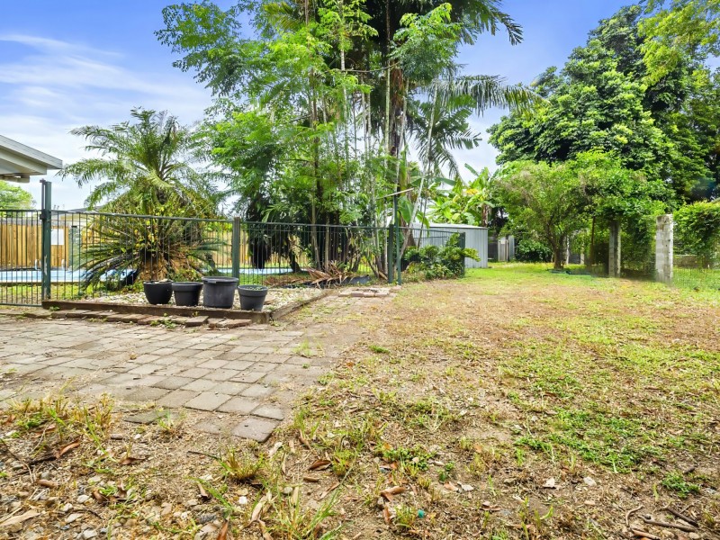 7 Tudor Close, Trinity Park QLD 4879