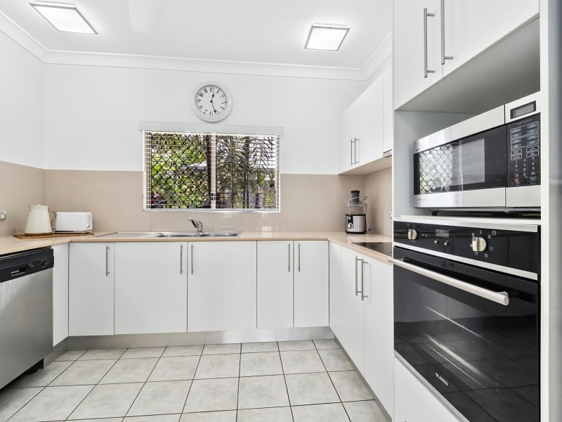1/71-73 Cedar Road, Palm Cove QLD 4879