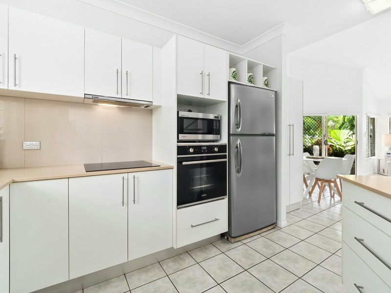 1/71-73 Cedar Road, Palm Cove QLD 4879