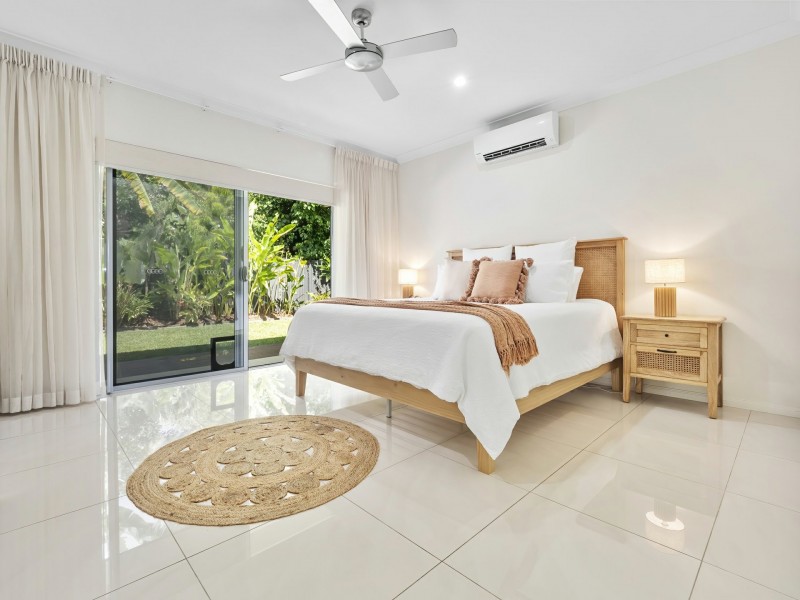 24 Muller Street, Palm Cove QLD 4879