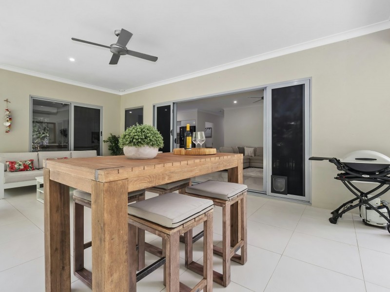 24 Muller Street, Palm Cove QLD 4879