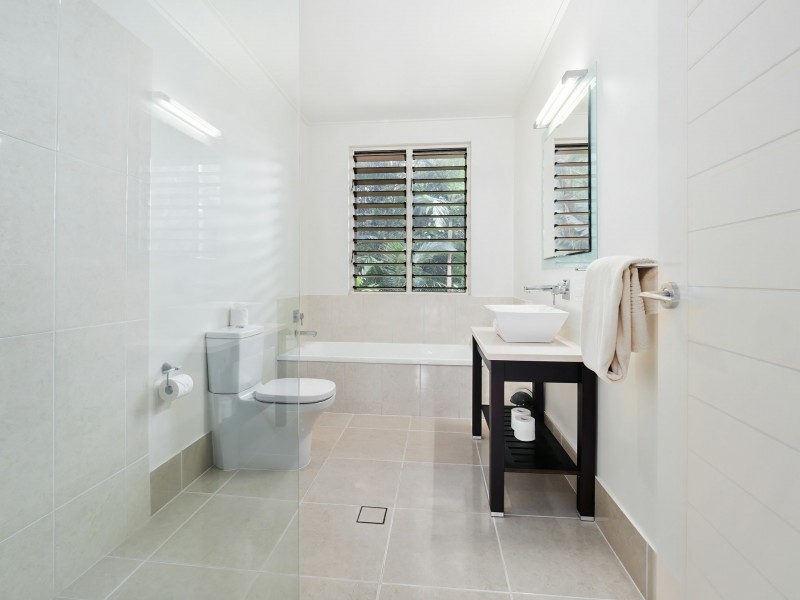 6/109 Upolu Esplanade, Palm Cove QLD 4879