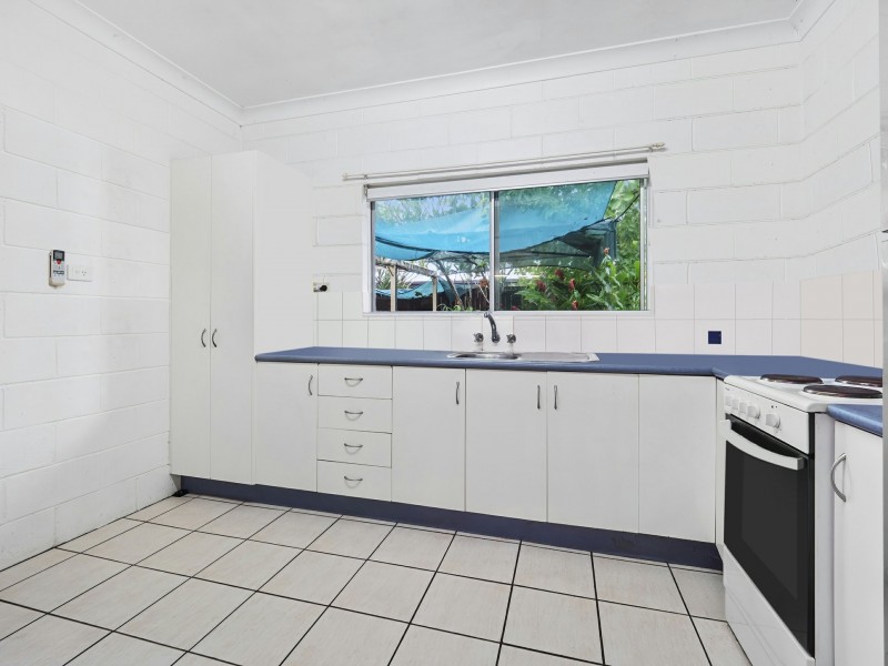 2/2 Carolyn Close, Yorkeys Knob QLD 4878
