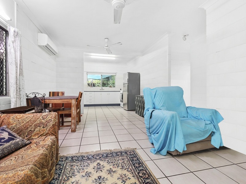 2/2 Carolyn Close, Yorkeys Knob QLD 4878