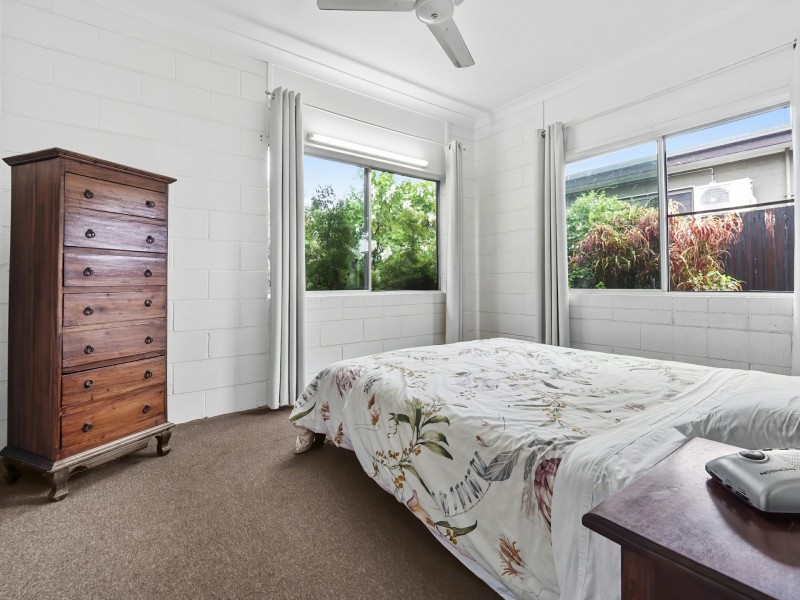 2/2 Carolyn Close, Yorkeys Knob QLD 4878