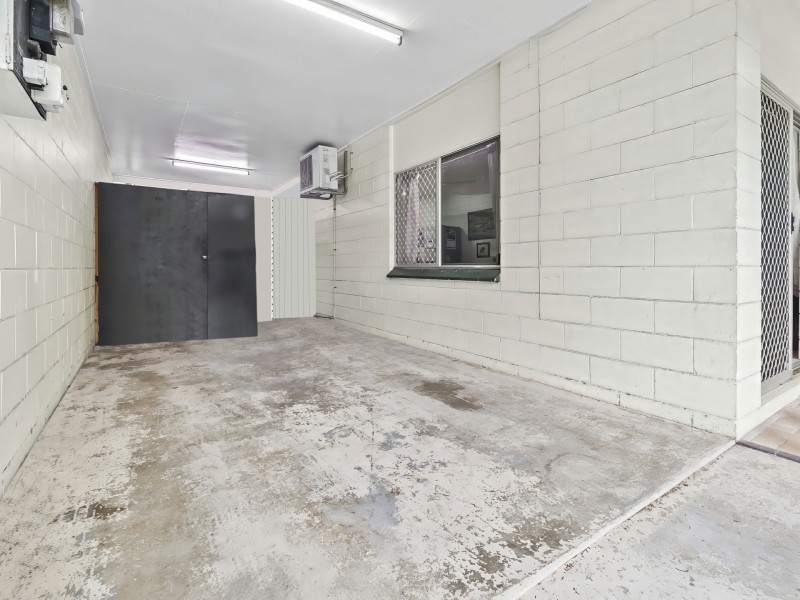 2/2 Carolyn Close, Yorkeys Knob QLD 4878