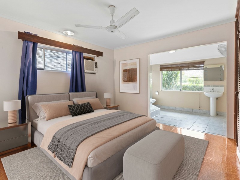 24 Tee Street, Yorkeys Knob QLD 4878