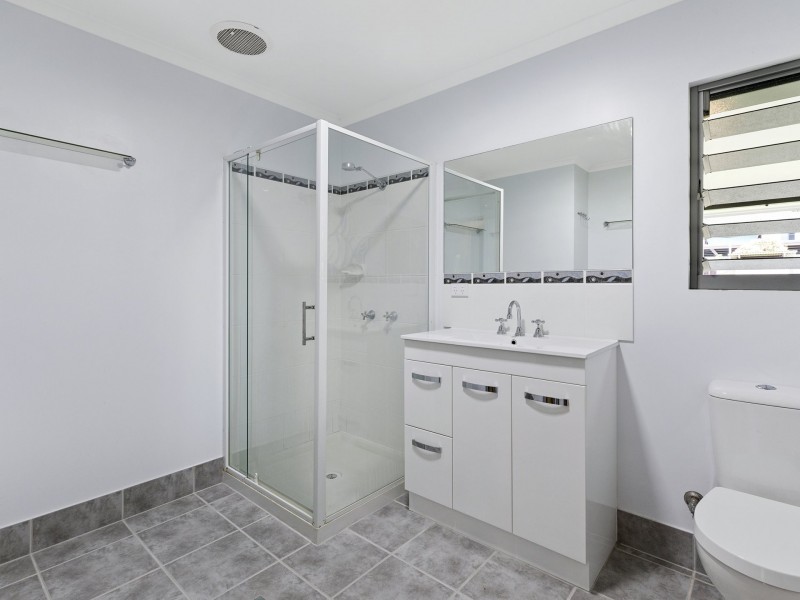24 Tee Street, Yorkeys Knob QLD 4878