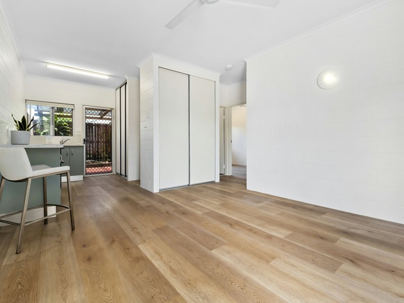 4/14 Palm Street, Holloways Beach QLD 4878