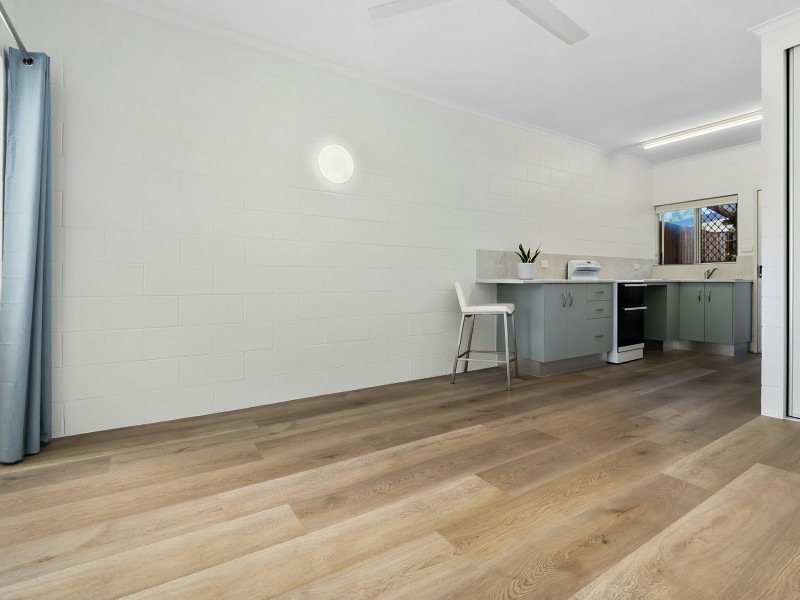 4/14 Palm Street, Holloways Beach QLD 4878