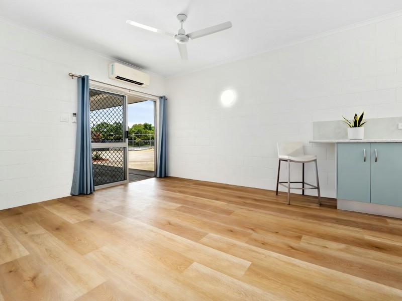 4/14 Palm Street, Holloways Beach QLD 4878