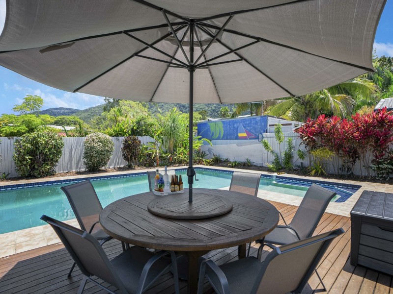 63 Terebra Street, Palm Cove QLD 4879