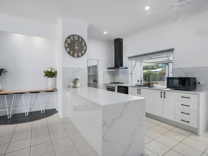 63 Terebra Street, Palm Cove QLD 4879