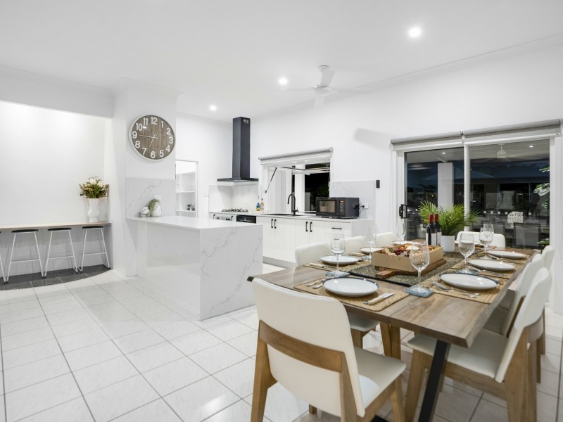 63 Terebra Street, Palm Cove QLD 4879